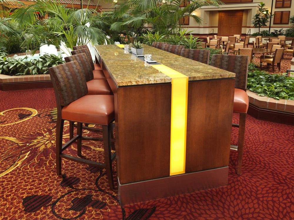 Marriott Hartford/Windsor Airport Hotel Bagian luar foto