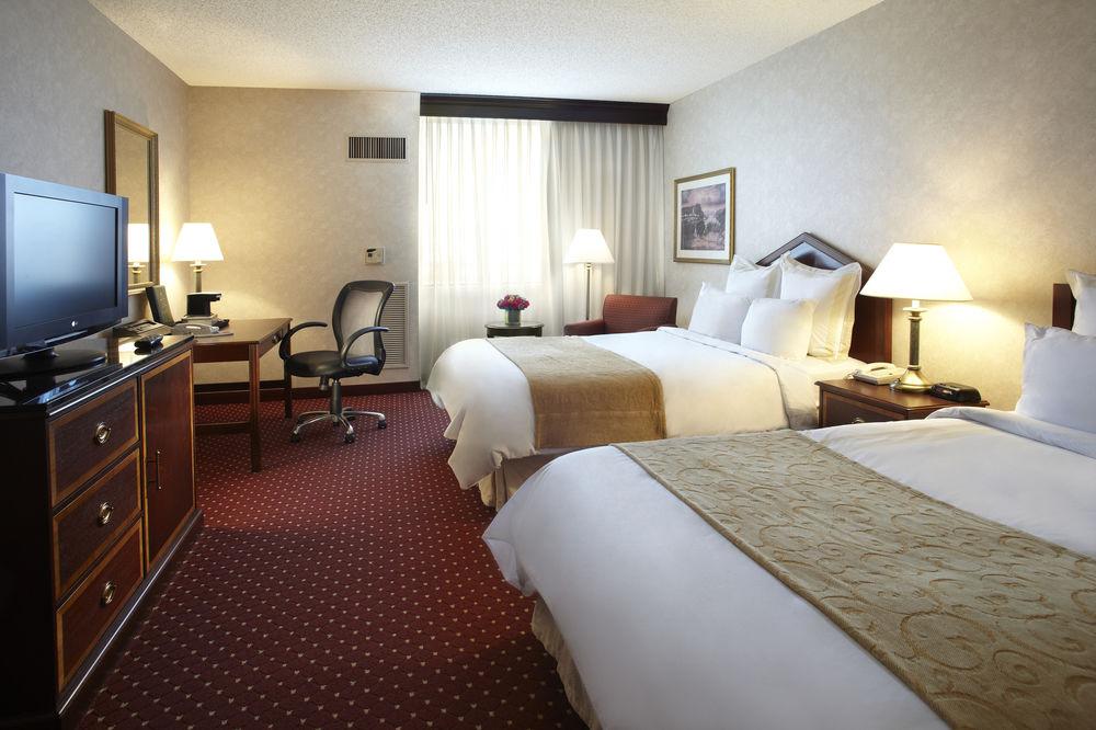 Marriott Hartford/Windsor Airport Hotel Bagian luar foto