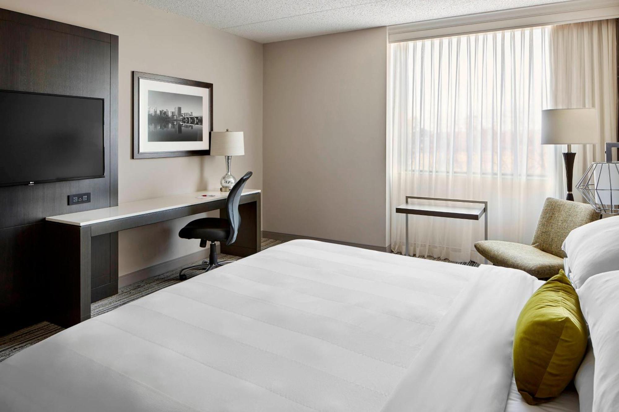 Marriott Hartford/Windsor Airport Hotel Bagian luar foto