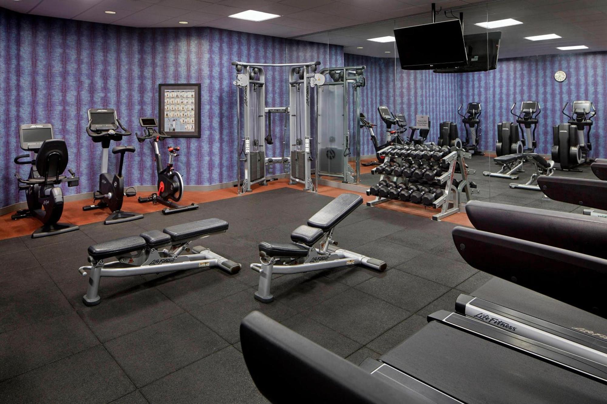 Marriott Hartford/Windsor Airport Hotel Bagian luar foto